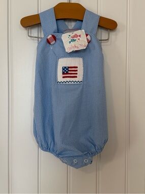 NWT Stitchy Fish “Salute The Flag” Smocked Bubble – Size 6M 🇺🇸